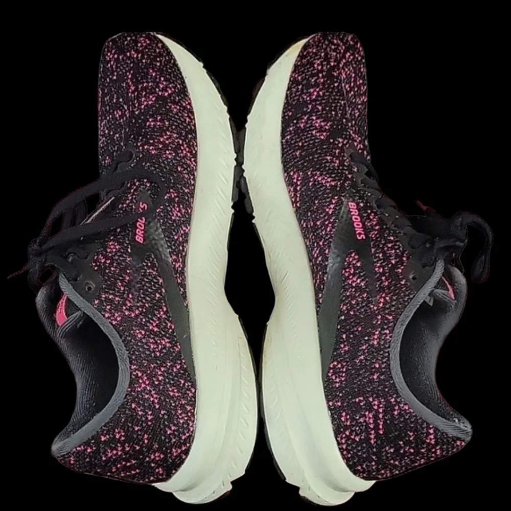 Brooks Launch 7 Women's Black and Pink Running Shoes - Picture 3 of 9